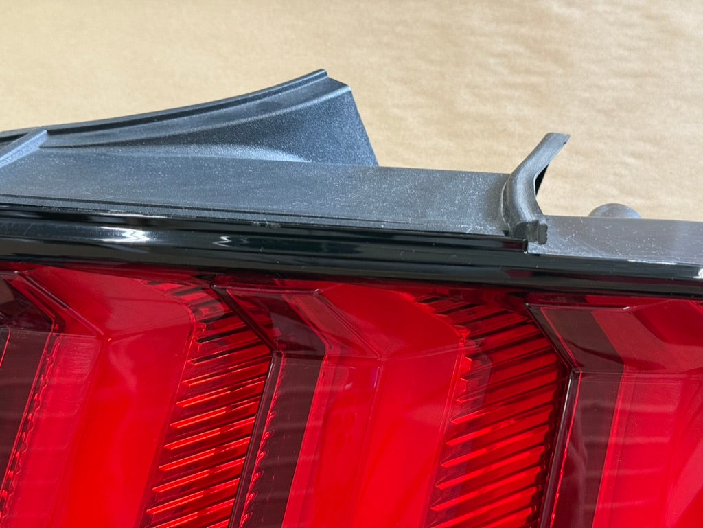 2018-2023 Ford Mustang GT V6 EcoBoost Tail Light RH Passenger Side LED