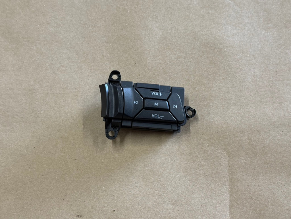 2015-2023 Ford Mustang GT RH Steering Wheel Button Volume Mute Search