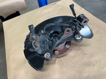 2015-2020 Ford Mustang 5.0L GT RH Passenger Side Front Spindle Knuckle Hub