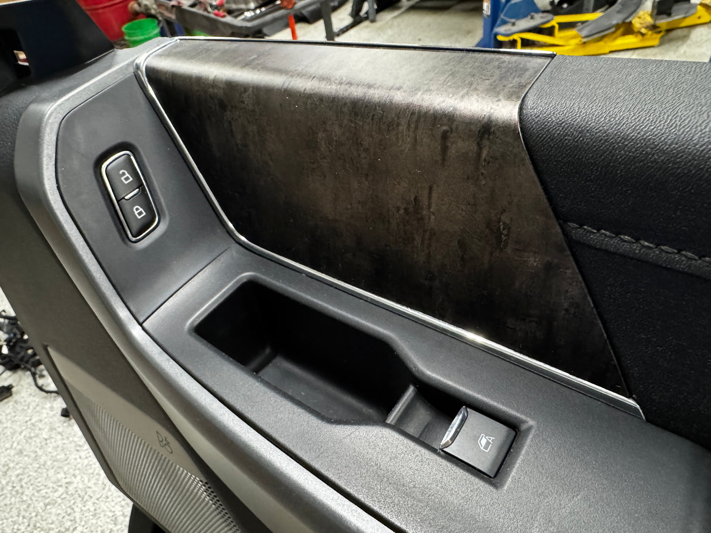 2023-2025 Ford F-250 F-350 Super Duty RH Passenger Front Door Panel - OEM