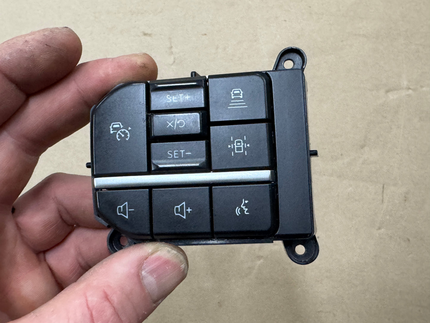 2021-2026 FORD F-150 F-250 F-350 LH Steering Wheel Buttons ML3T-9E740-DDW- OEM