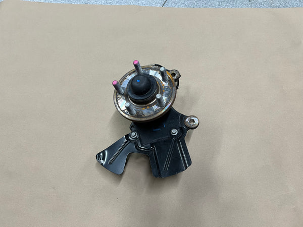 2015-2020 Ford Mustang 5.0L GT LH Driver Side Front Spindle Knuckle Hub