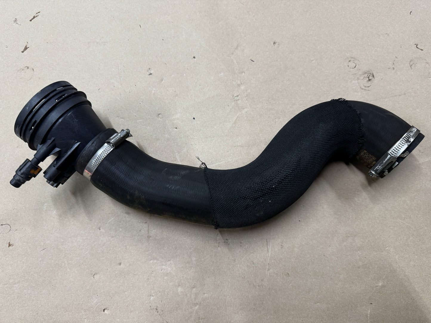 2023-2025 Ford F-250 F-350 Super Duty 6.7L Intercooler Outlet Tube Hose