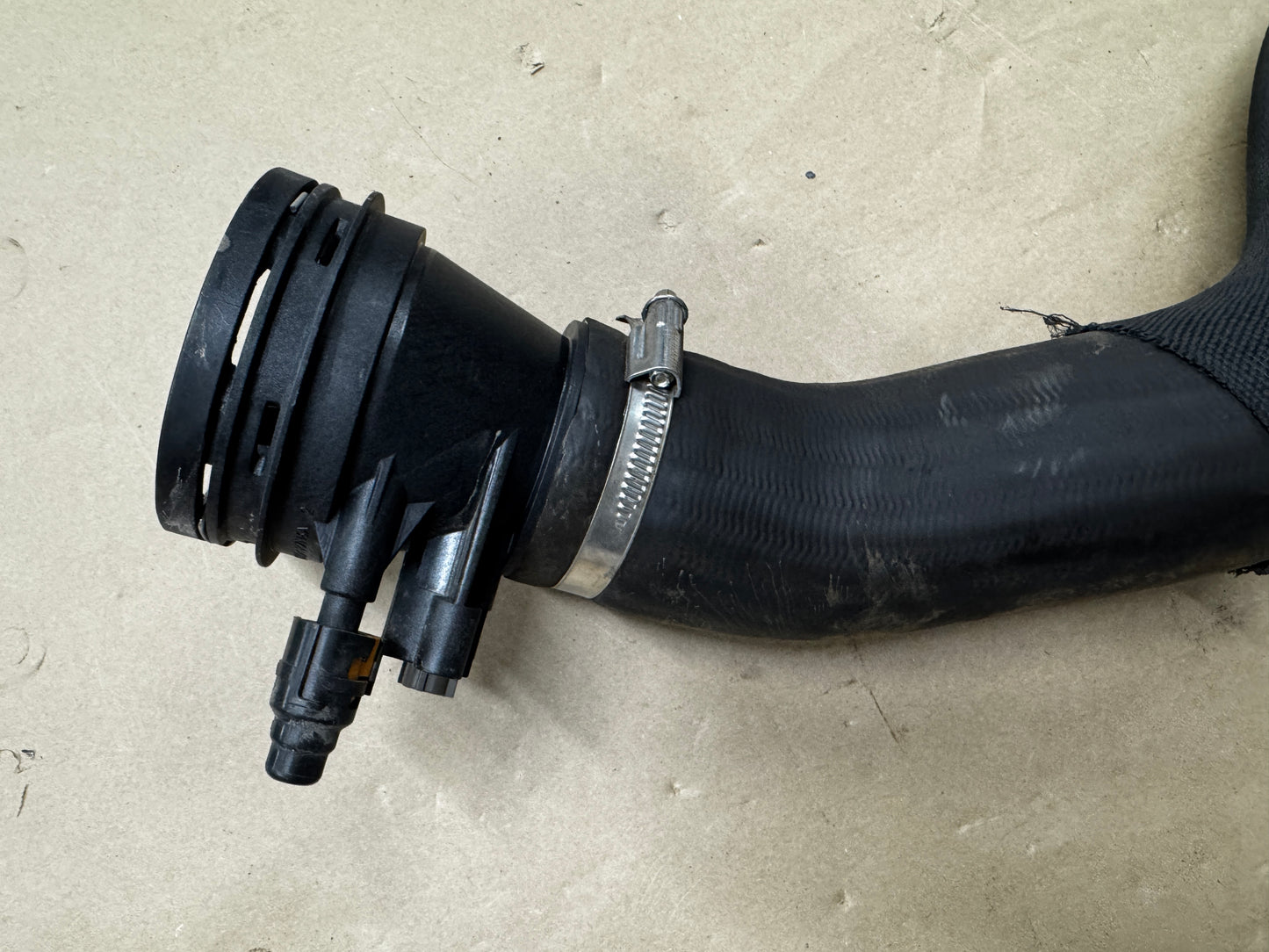 2023-2025 Ford F-250 F-350 Super Duty 6.7L Intercooler Outlet Tube Hose