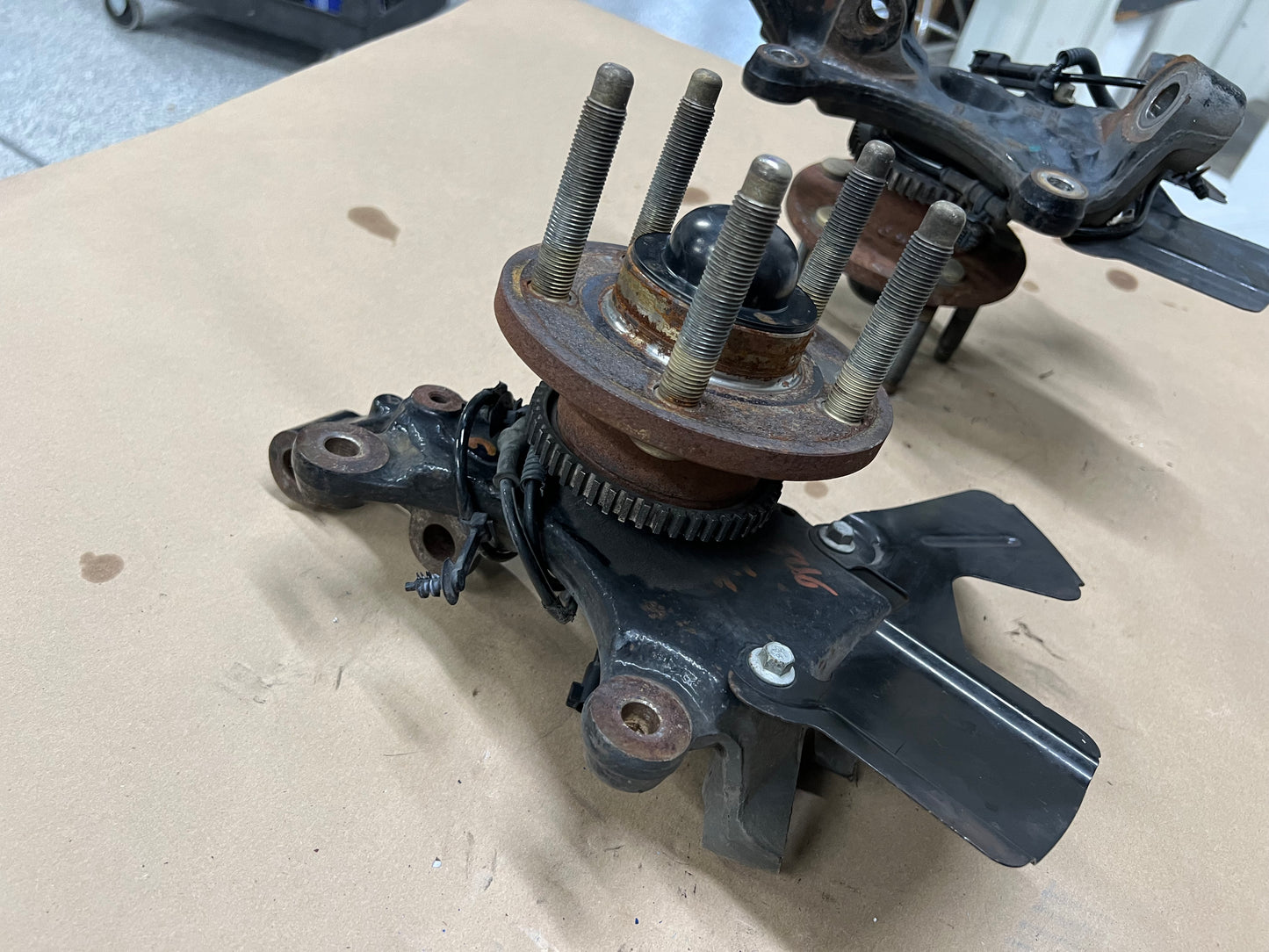 2015-2020 Ford Mustang GT Pair RH LH Front Spindle Knuckle Hub ARP Studs