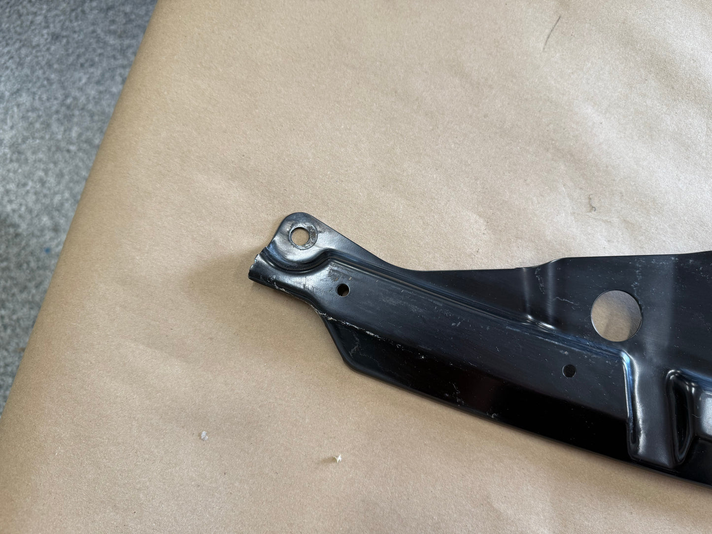 2010-2015 Chevrolet Camaro SS Radiator Support Cover GM