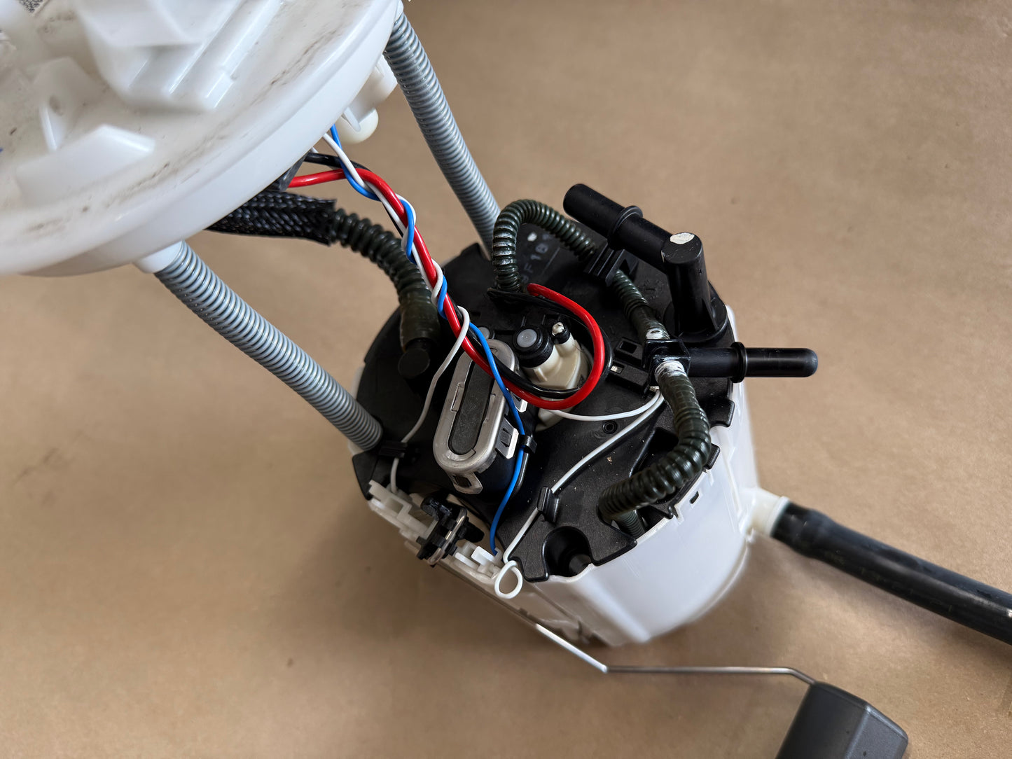 2016-2024 Chevrolet Camaro SS 6.2L Fuel Pump Sending Unit
