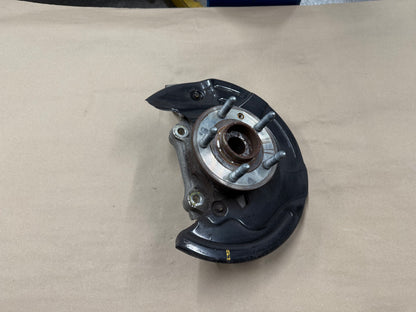 2010-2015 Chevrolet Camaro SS RH Passenger Side Front Spindle Knuckle Hub GM