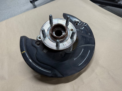 2010-2015 Chevrolet Camaro SS RH Passenger Side Front Spindle Knuckle Hub GM