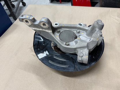 2010-2015 Chevrolet Camaro SS RH Passenger Side Front Spindle Knuckle Hub GM