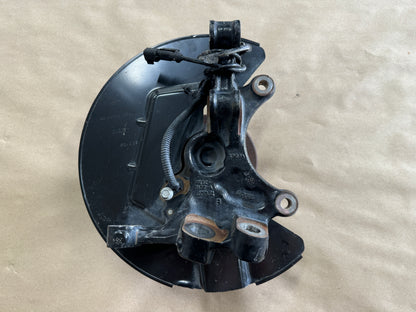 2015-2020 Ford Mustang 5.0L GT RH Passenger Side Front Spindle Knuckle Hub - OEM