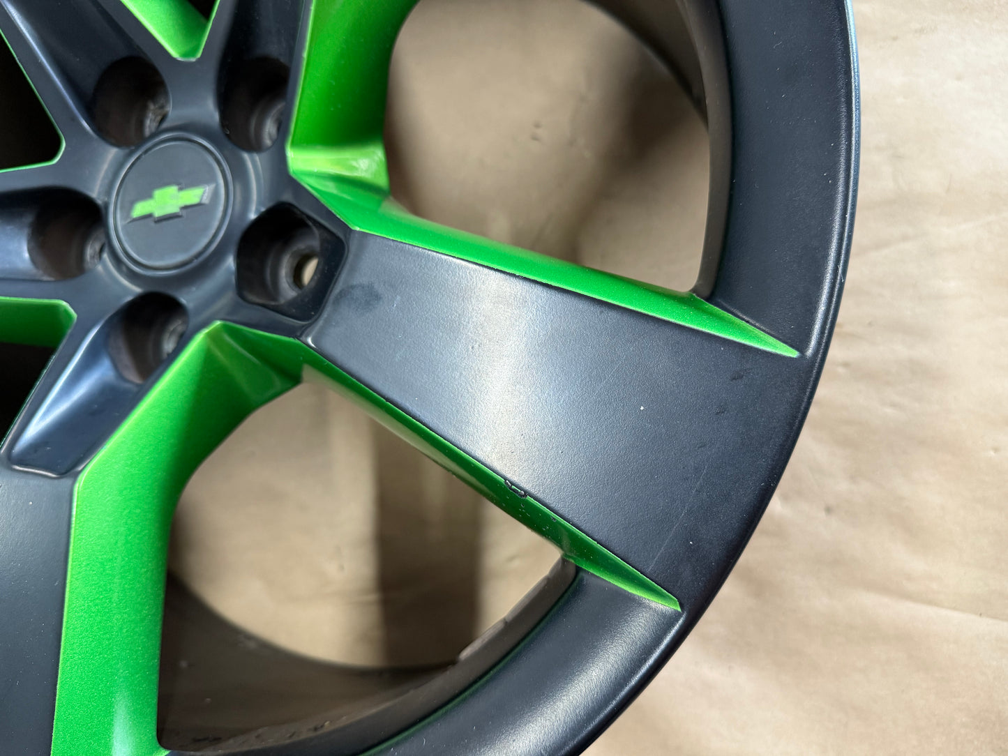 2010-2013 Chevrolet Camaro SS 20x9" Black/Green Wheel Rim
