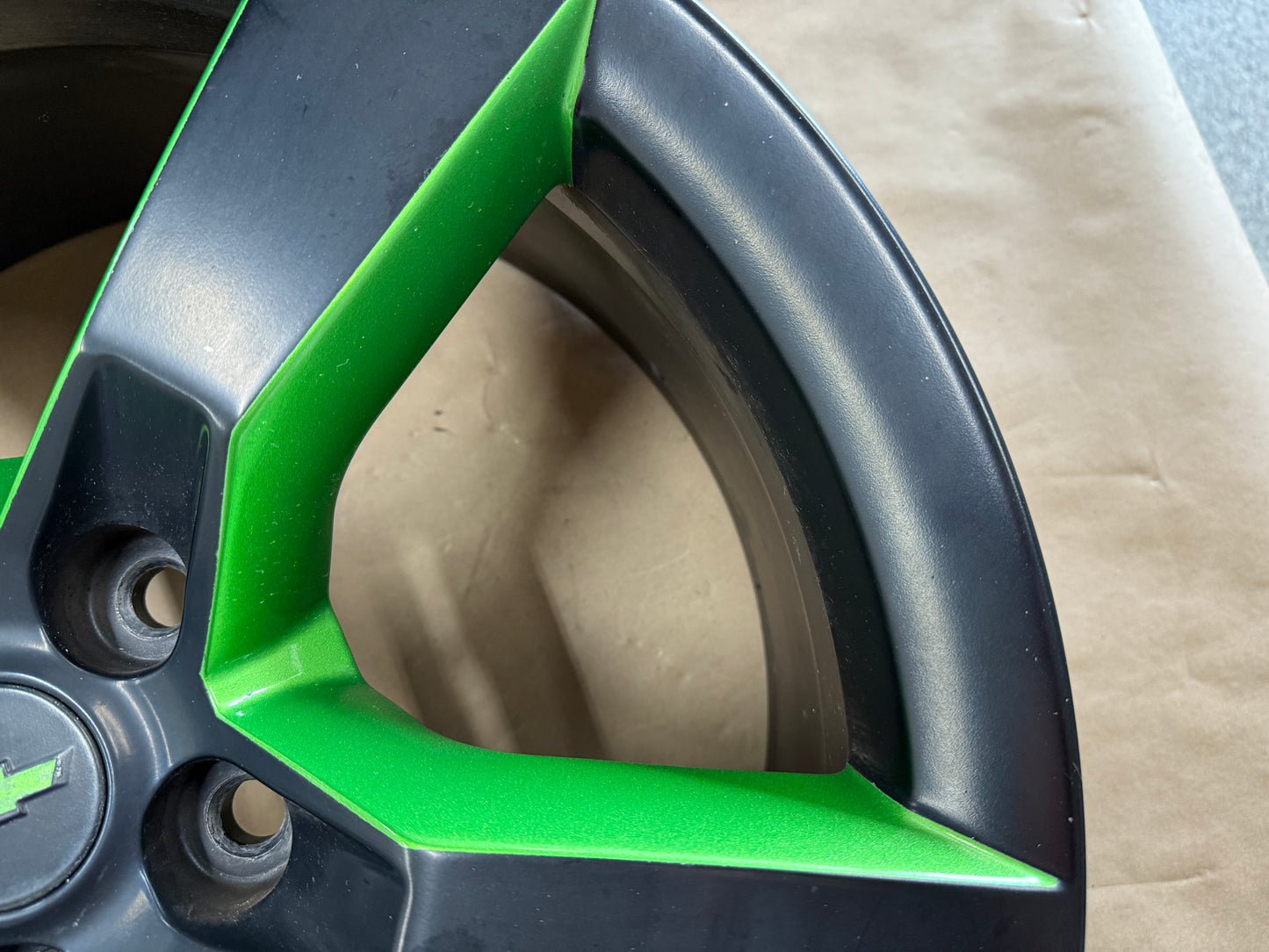 2010-2013 Chevrolet Camaro SS 20x9" Black/Green Wheel Rim