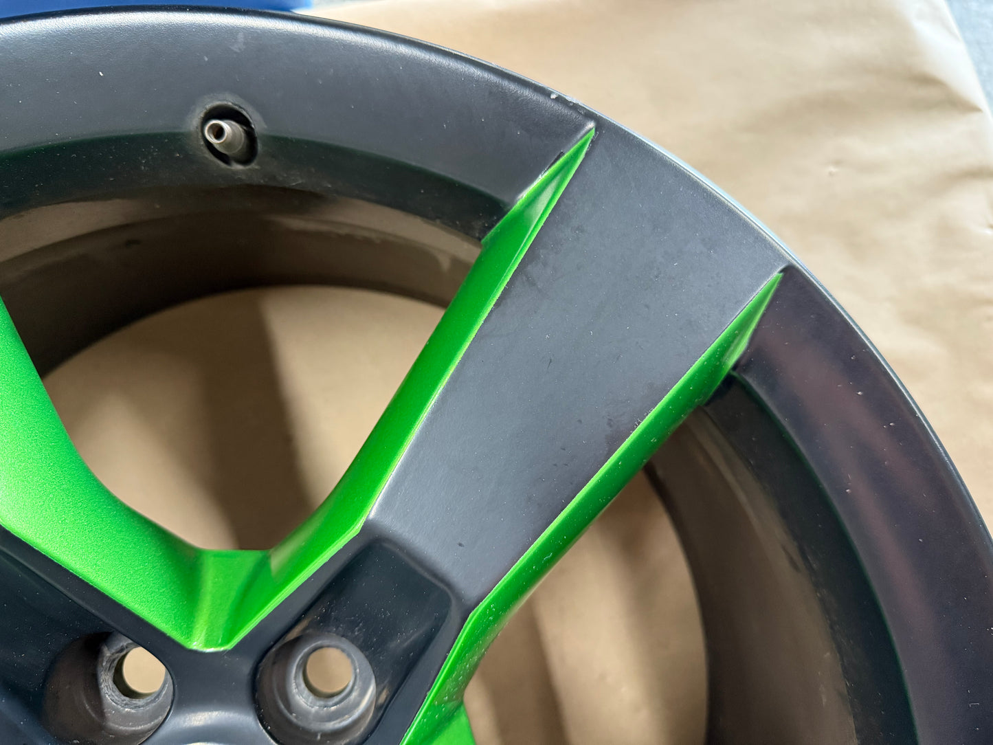 2010-2013 Chevrolet Camaro SS 20x9" Black/Green Wheel Rim