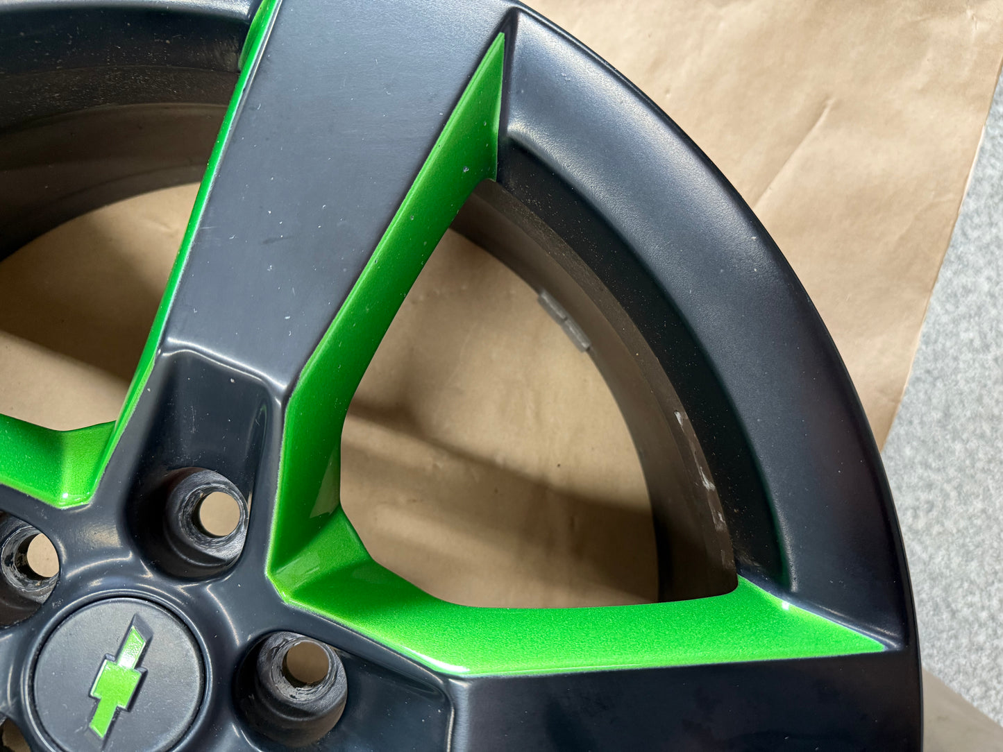 2010-2013 Chevrolet Camaro SS 20x8" Black/Green Wheel Rim