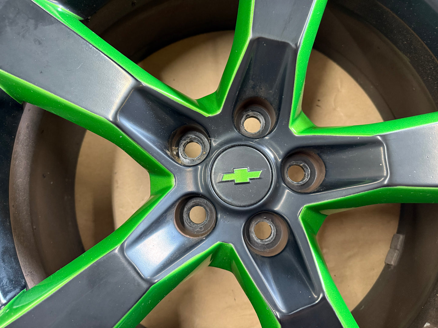 2010-2013 Chevrolet Camaro SS 20x8" Black/Green Wheel Rim