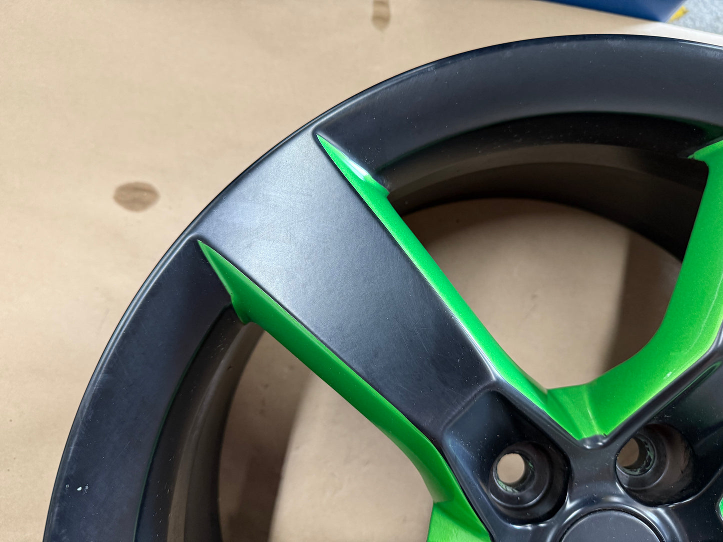 2010-2013 Chevrolet Camaro SS 20x8" Black/Green Wheel Rim