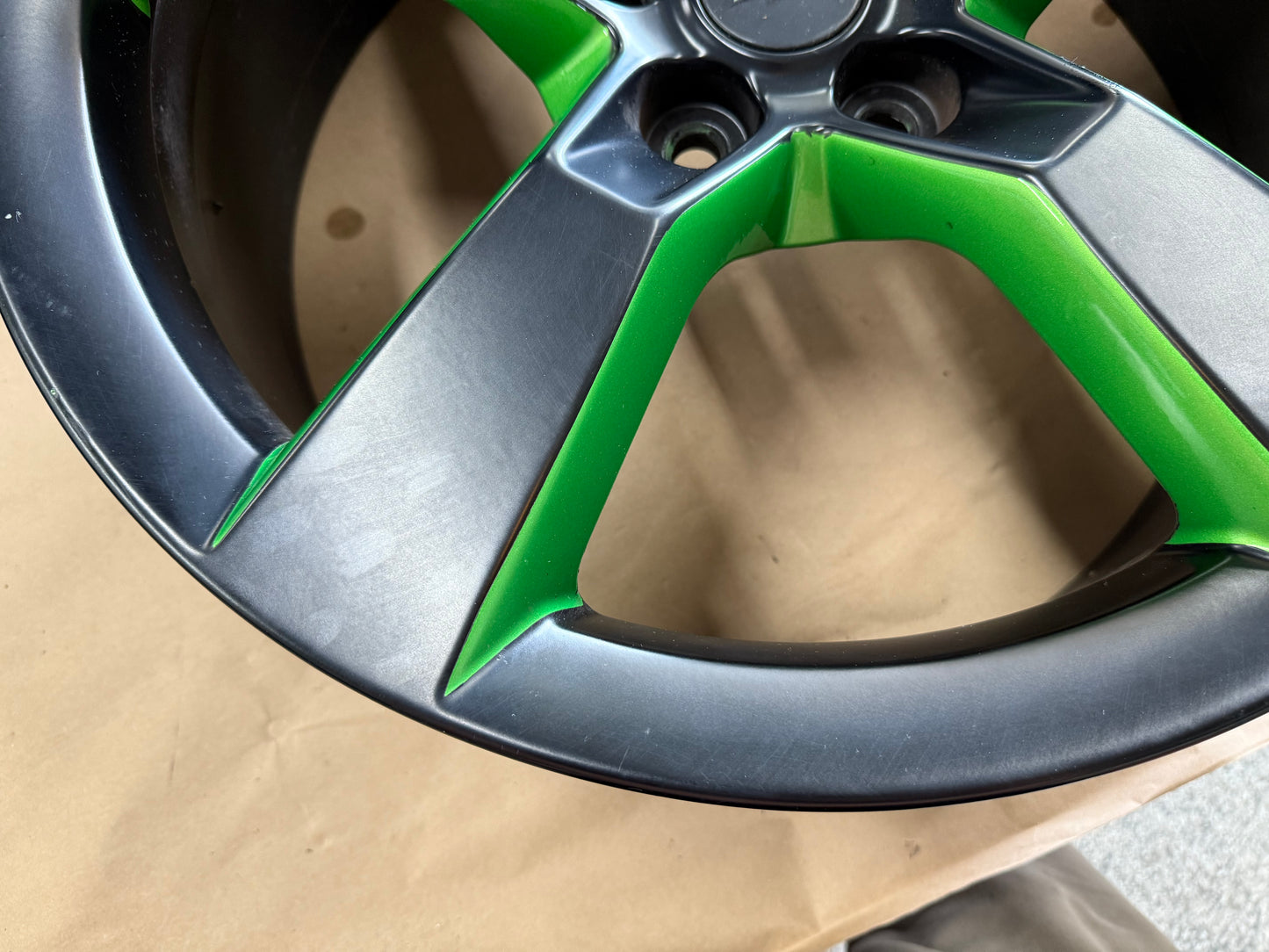 2010-2013 Chevrolet Camaro SS 20x8" Black/Green Wheel Rim
