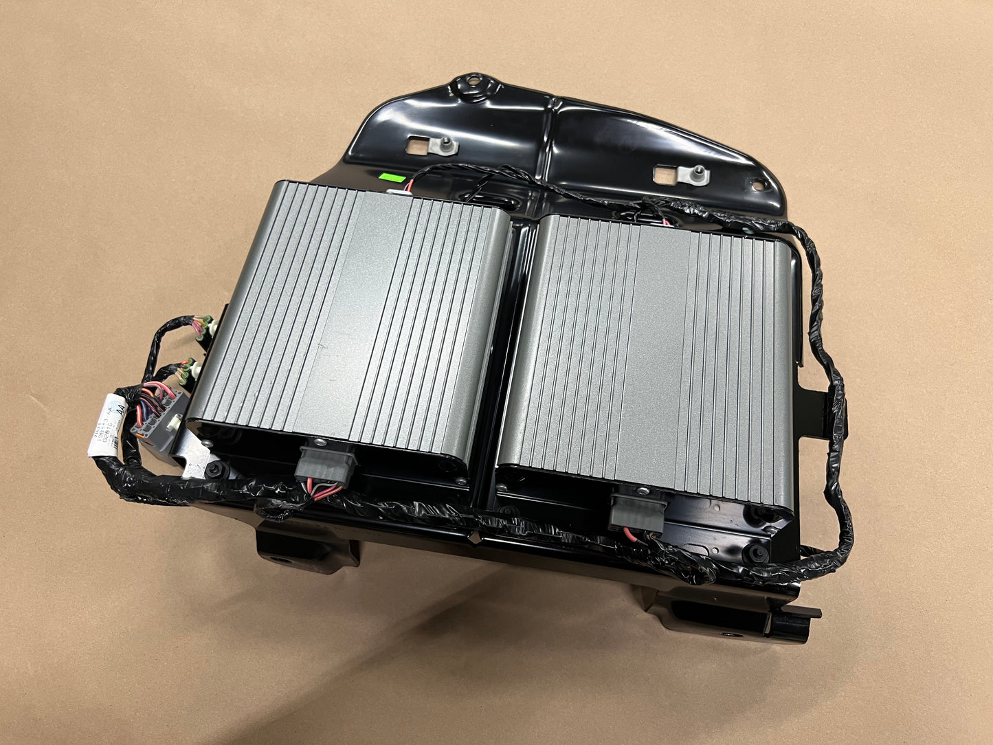 2007-2009 Ford Mustang Shelby GT500 4 Subwoofer Amps and Bracket