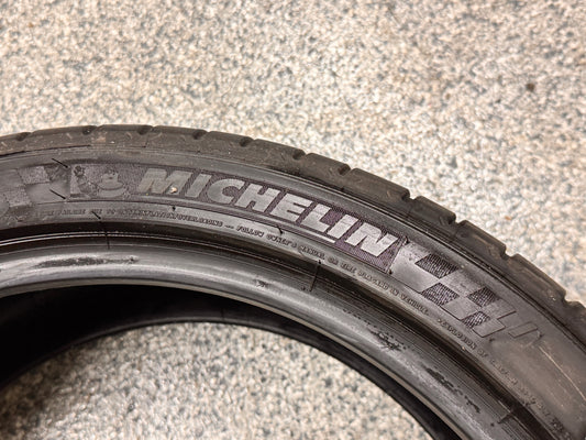 Michelin Pilot A/S 3  275/35 ZR20 Tire