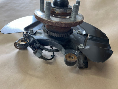 2015-2020 Ford Mustang 5.0L GT RH Passenger Side Front Spindle Knuckle Hub - OEM