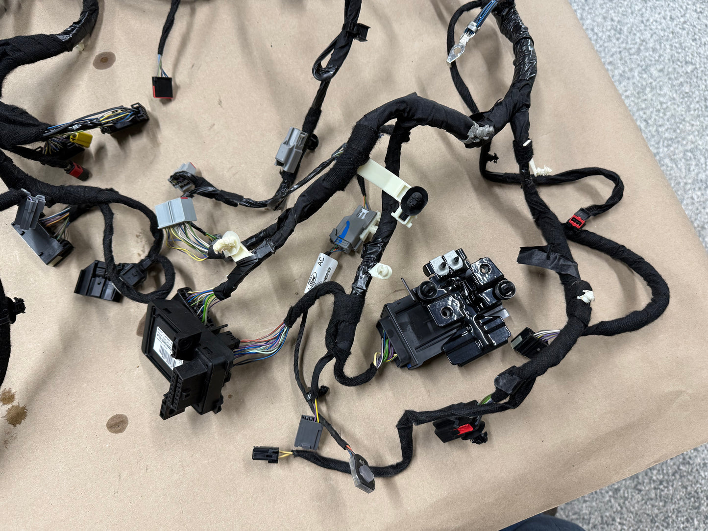 2018-2023 Ford Mustang GT 5.0L Dash Wiring Harness MR3T-14401-FE G281T