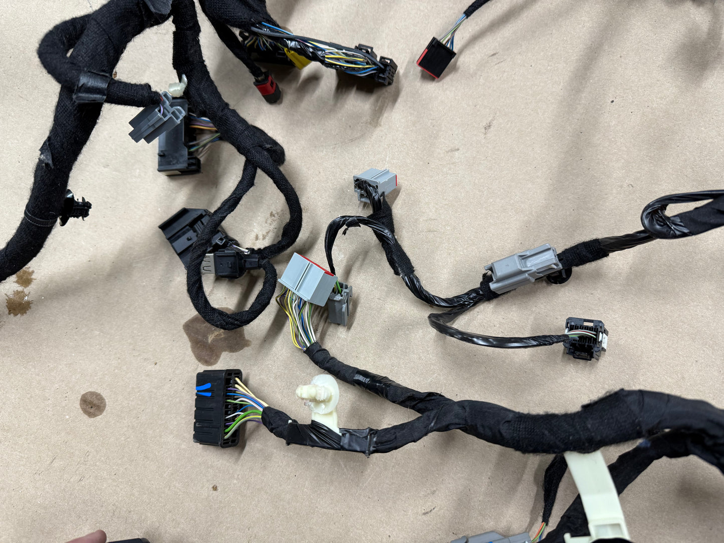 2018-2023 Ford Mustang GT 5.0L Dash Wiring Harness MR3T-14401-FE G281T
