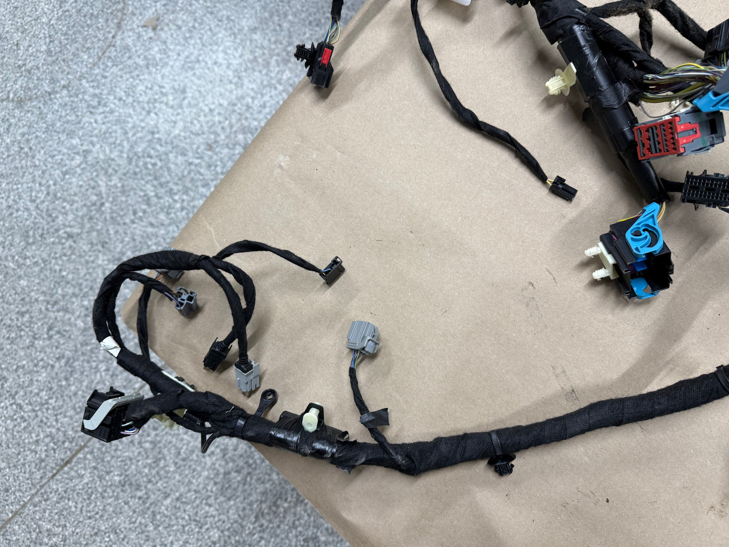 2018-2023 Ford Mustang GT 5.0L Dash Wiring Harness MR3T-14401-FE G281T