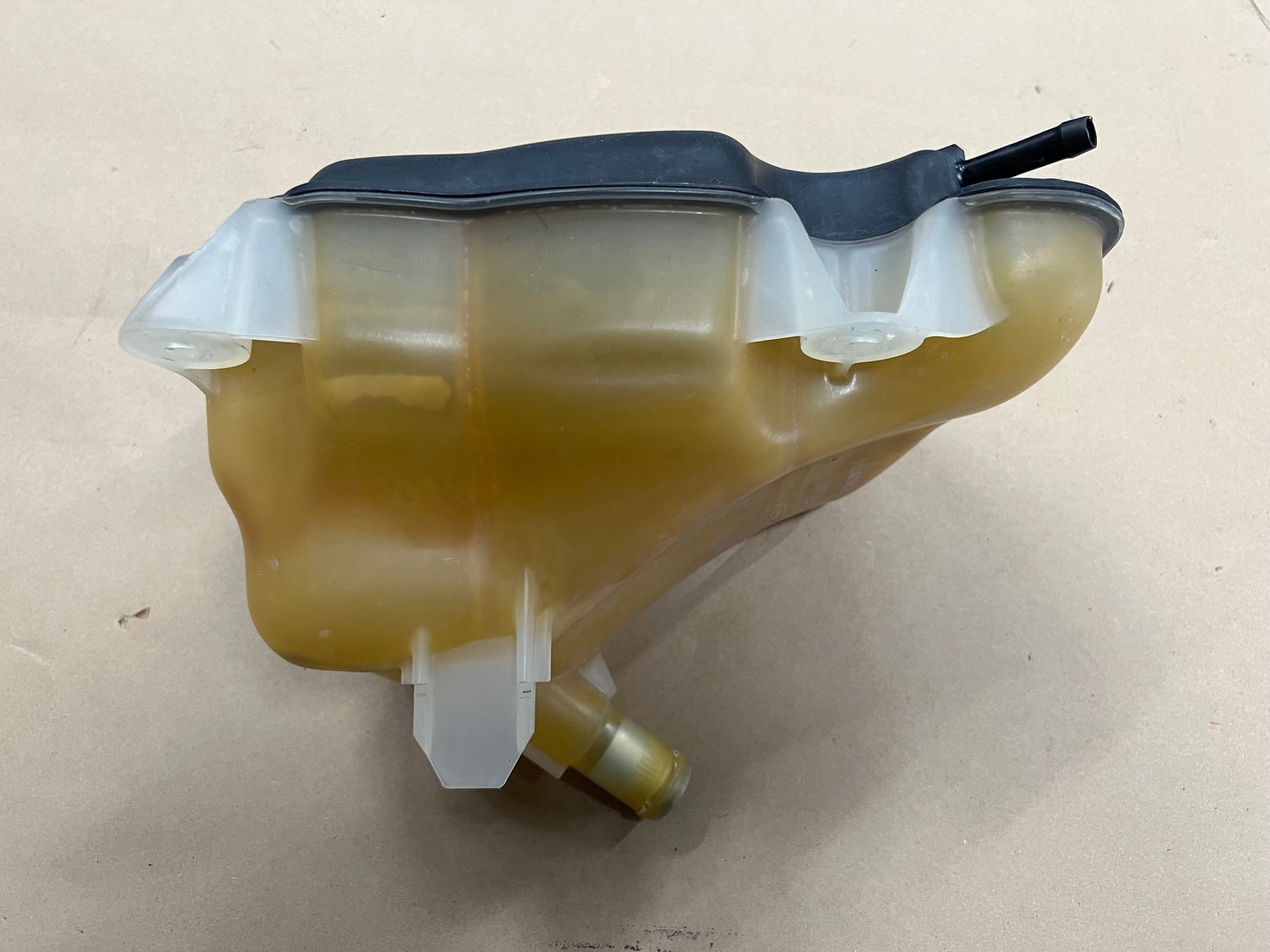 2007-2009 Ford Mustang GT GT500 V8 Coolant Overflow Tank