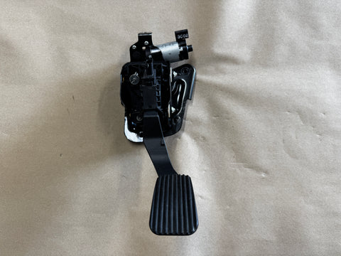 2023-2025 F-250 Super Duty Adjustable Electric Gas Pedal Memory OEM