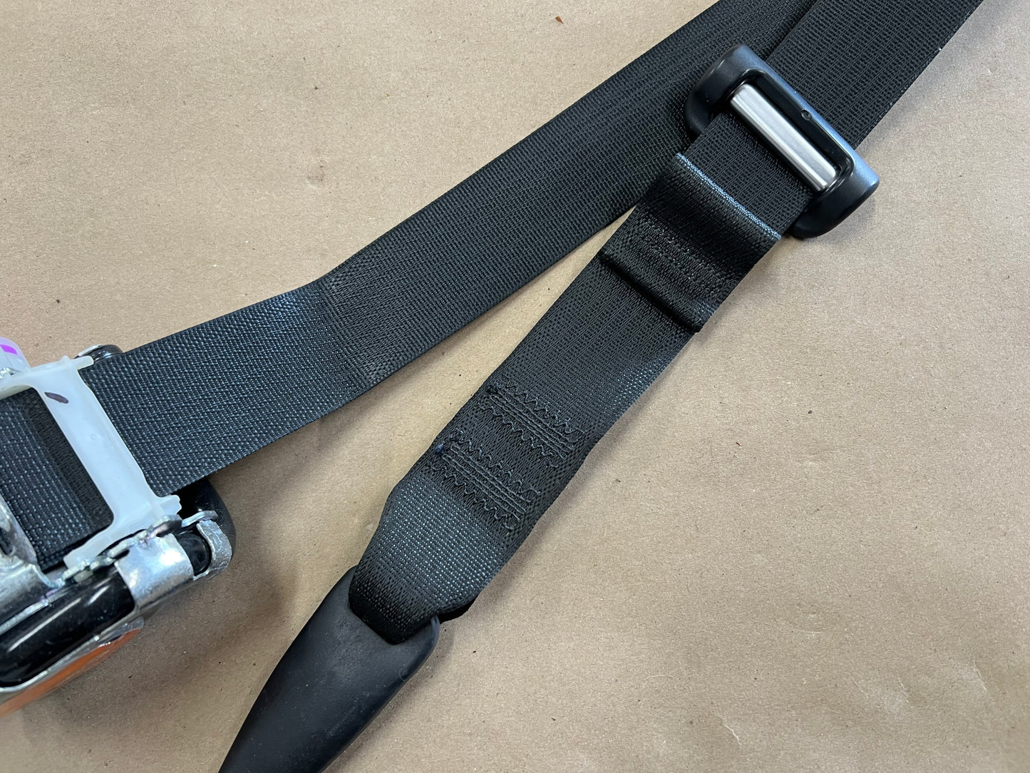 2015-2017 Ford Mustang 5.0 GT Coupe RH Passenger Front Seat Belt Safety