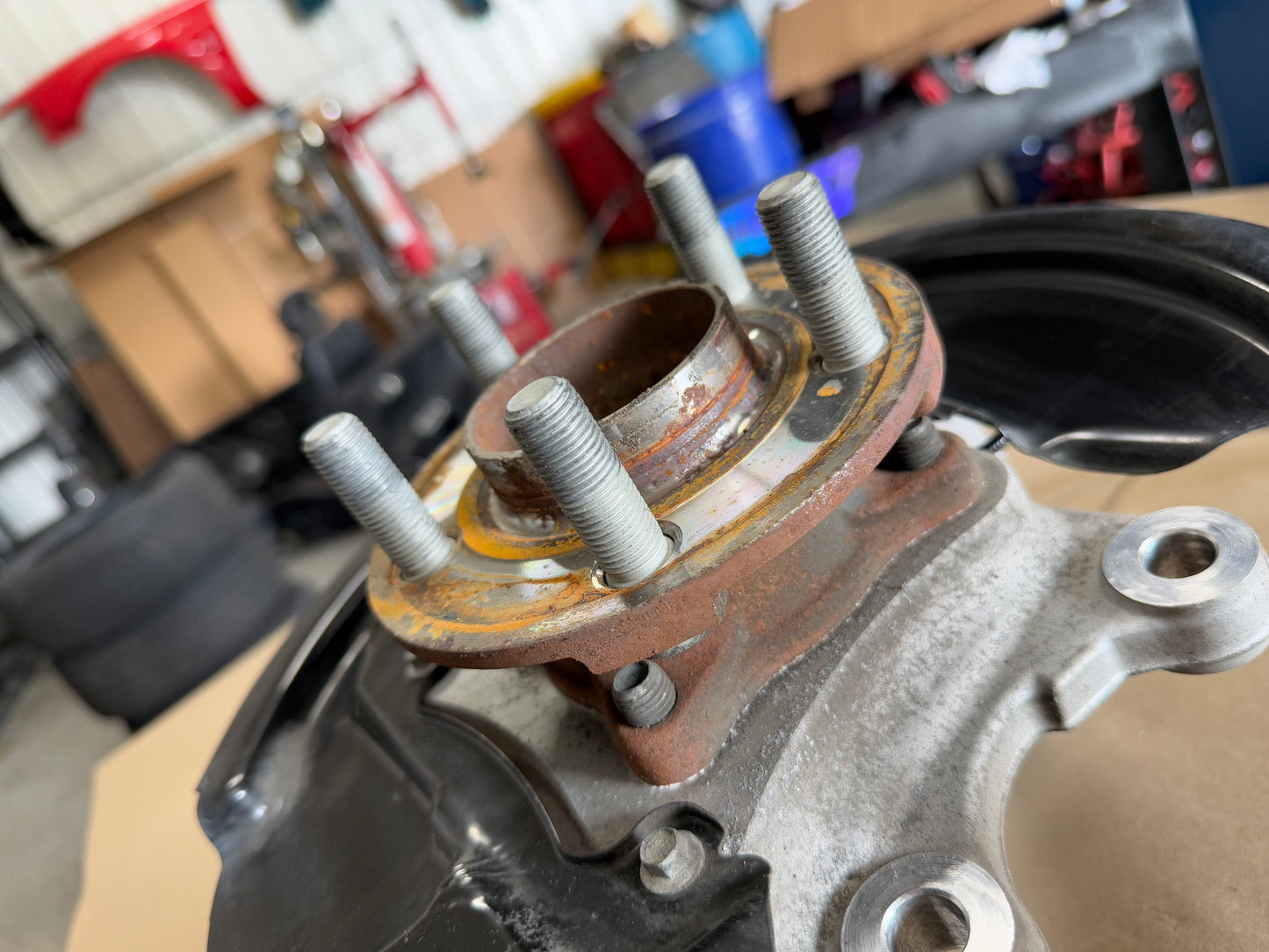 2015-2023 Ford Mustang 5.0 GT LH Driver Side Rear Spindle Knuckle Hub