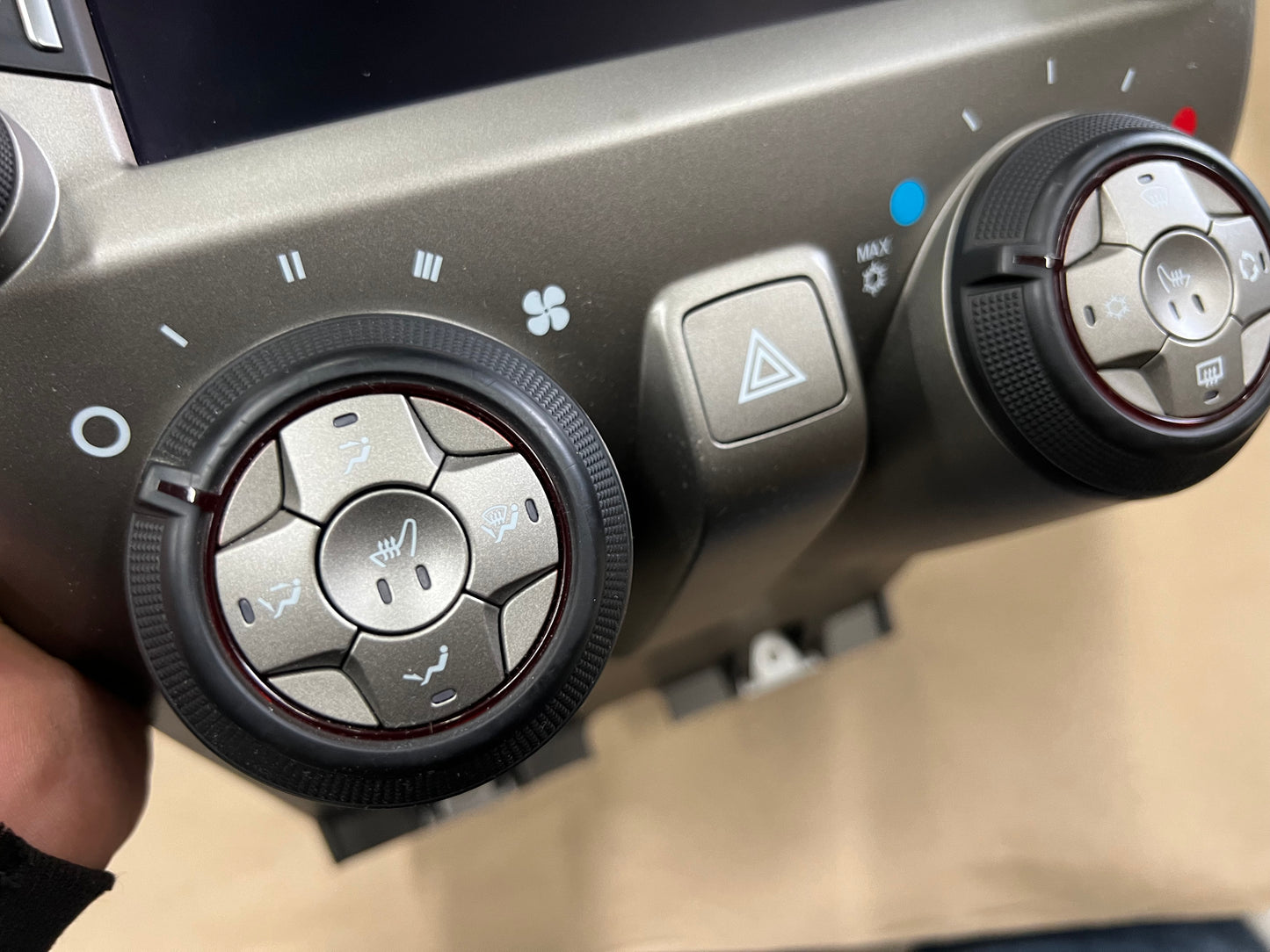 2014 Chevrolet Camaro SS MyLink Premium Radio Face Plate GM