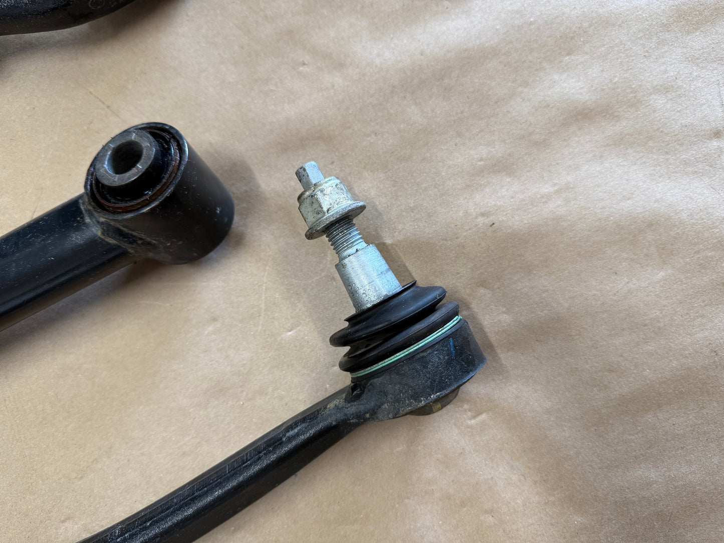 2015-2023 Ford Mustang GT RH LH Side Front Control Arms Frontward Rearward