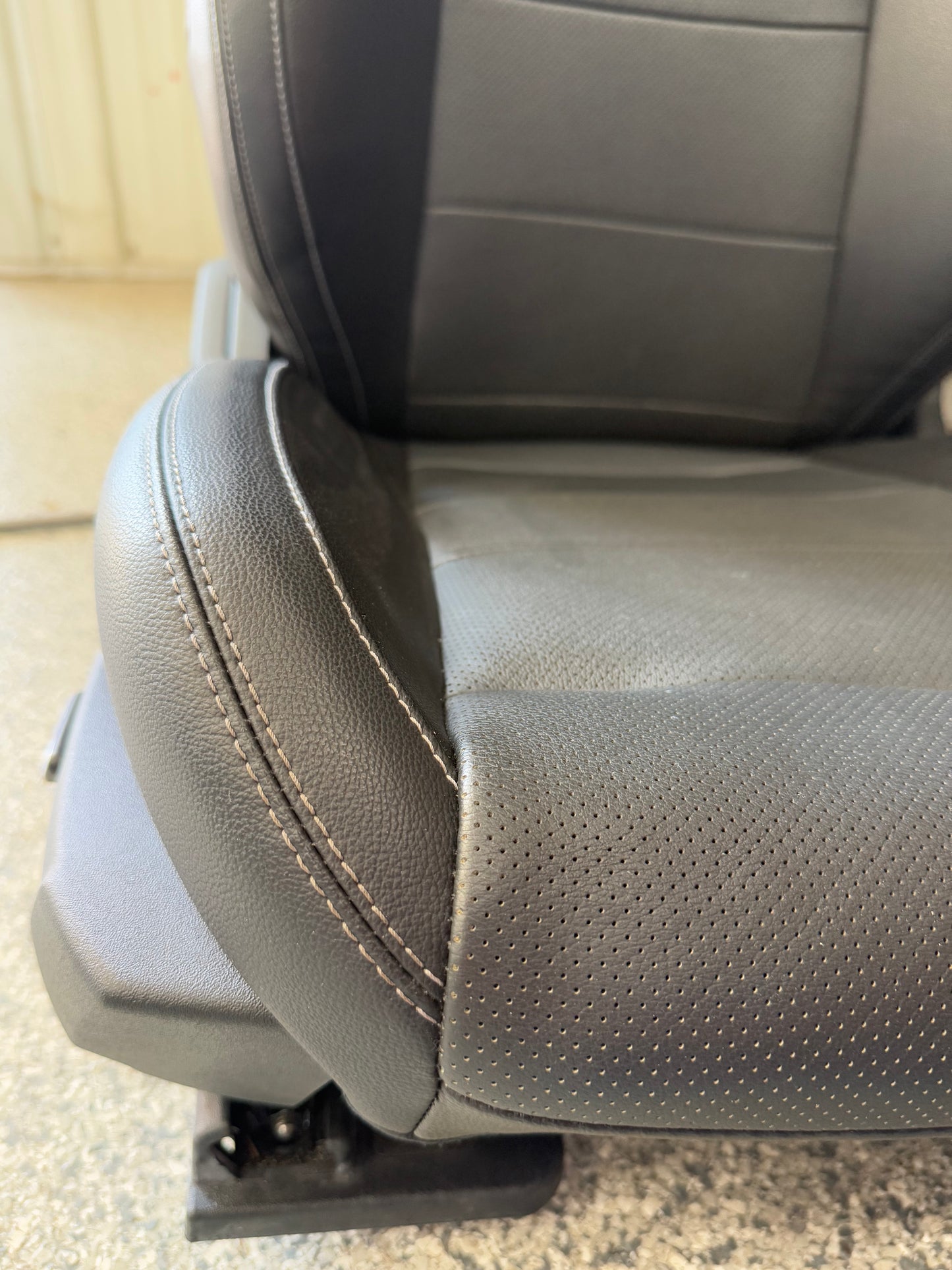 2015-2017 Ford Mustang GT Premium Leather Front Rear Seats Black Heated Cooled