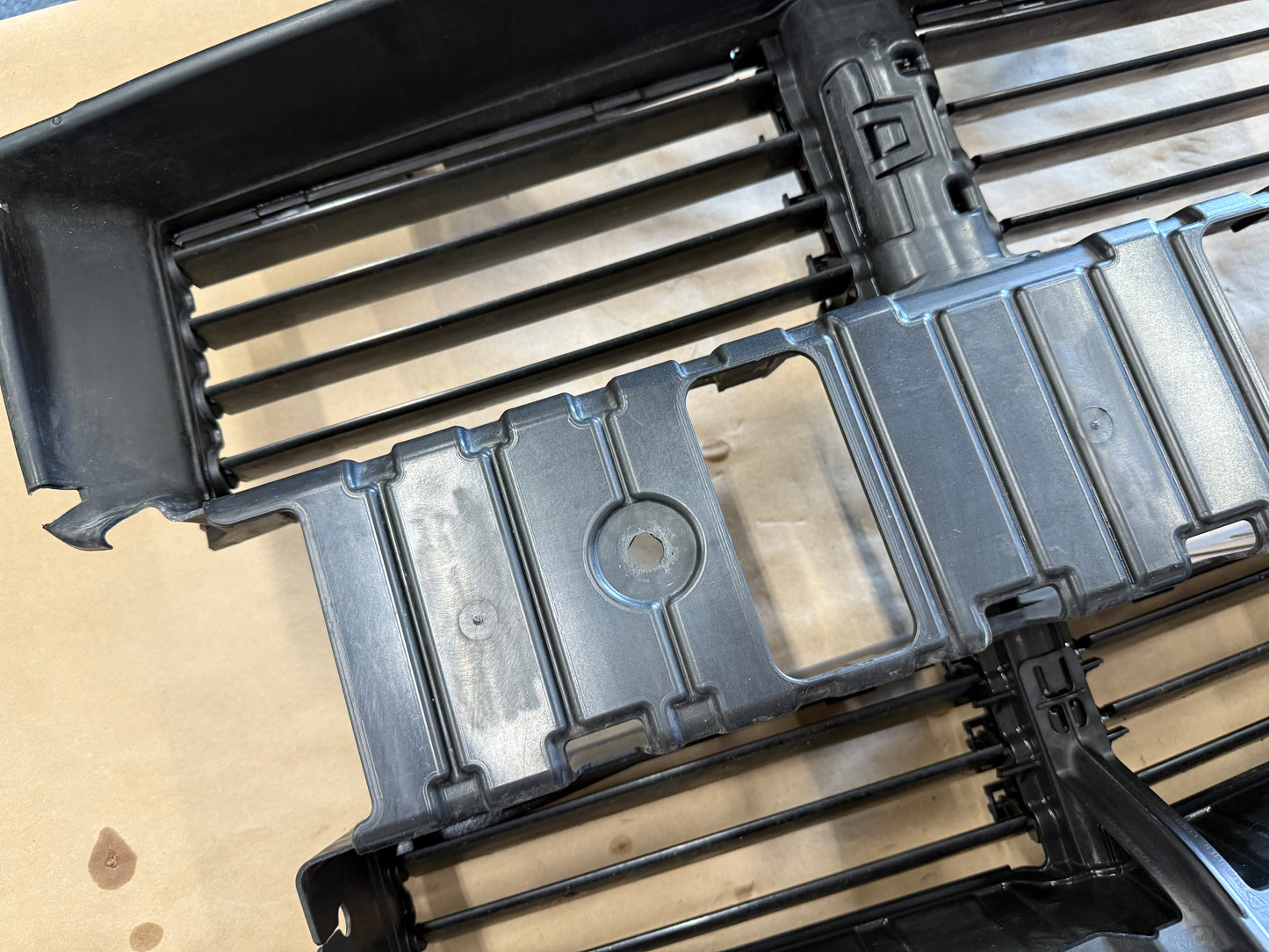 2018-2023 Ford Mustang GT Radiator Air Shutter Grille Assembly