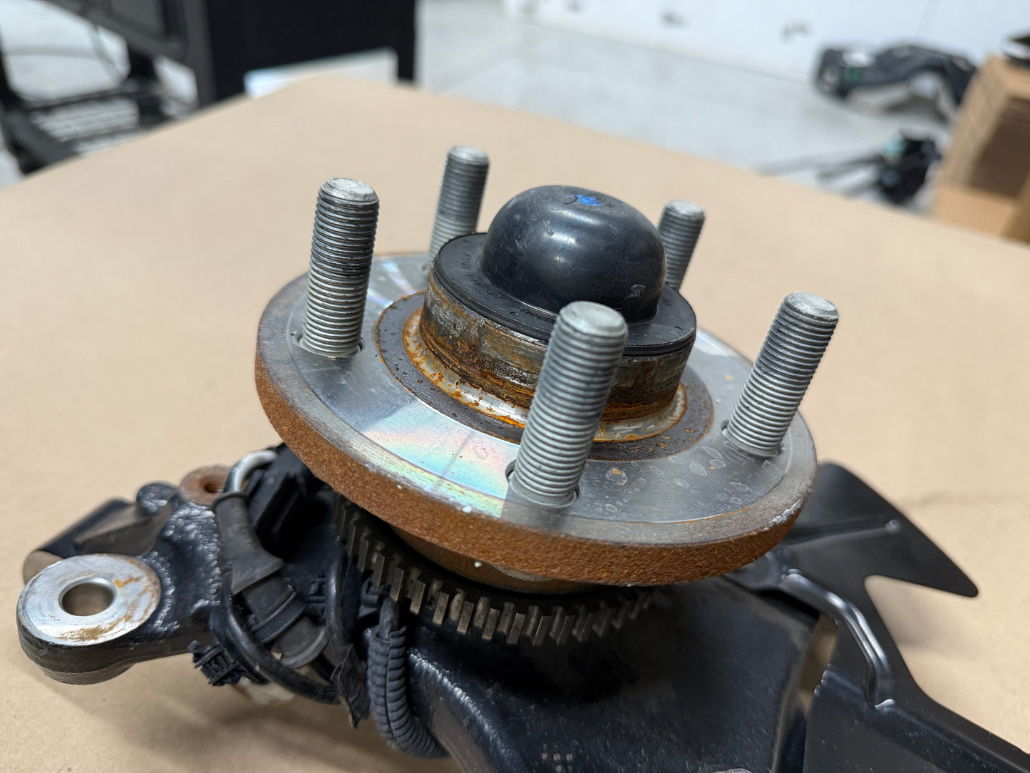 2015-2020 Ford Mustang PP1 GT RH Passenger Side Front Spindle Knuckle Hub