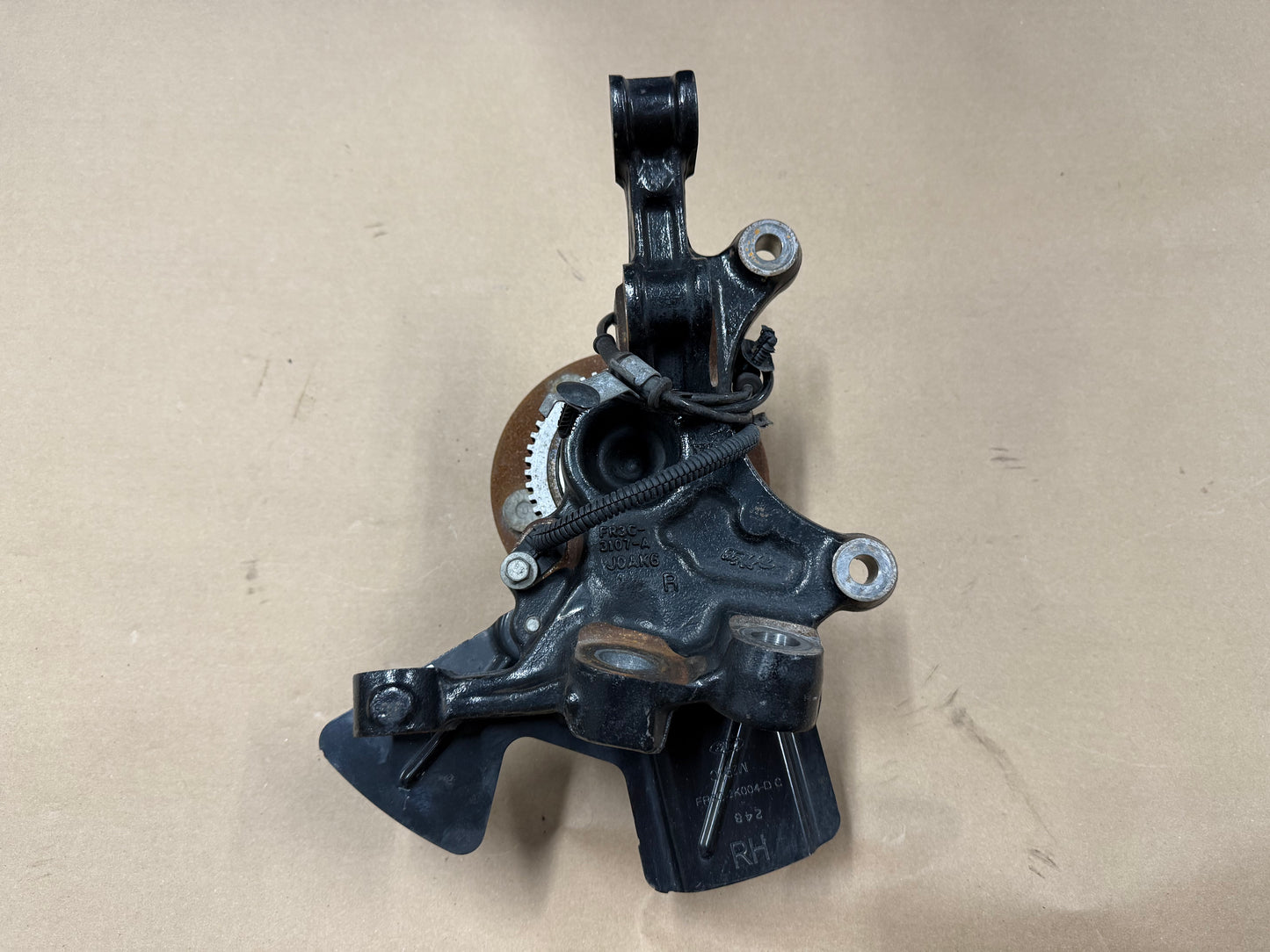 2015-2020 Ford Mustang PP1 GT RH Passenger Side Front Spindle Knuckle Hub