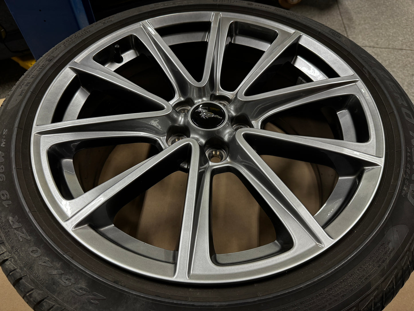 2015-2017 Ford Mustang GT Wheel Rim 19"x8.5" Pirelli Pzero  255/40/19