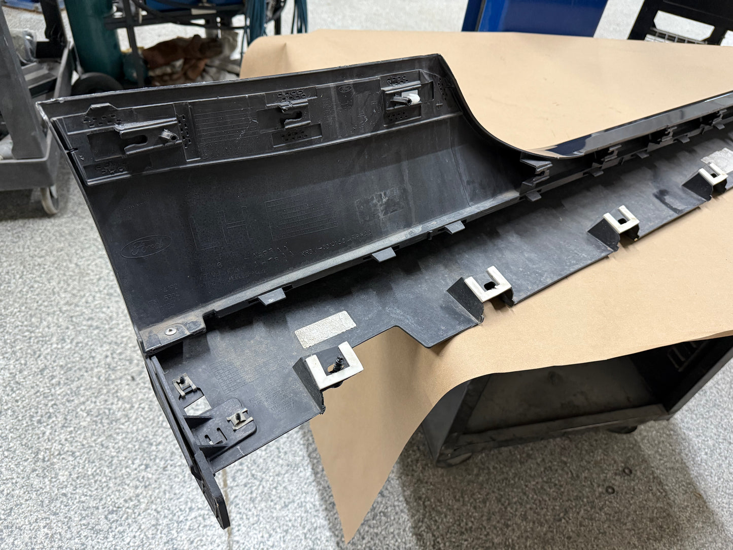 2015-2023 Ford Mustang GT V6 Side Skirt Molding LH Driver Side "J7"