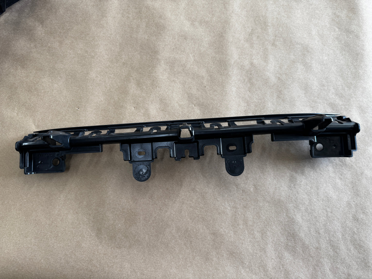 2024-2026 Mustang GT S650 Rear Bumper Middle Bracket - OEM