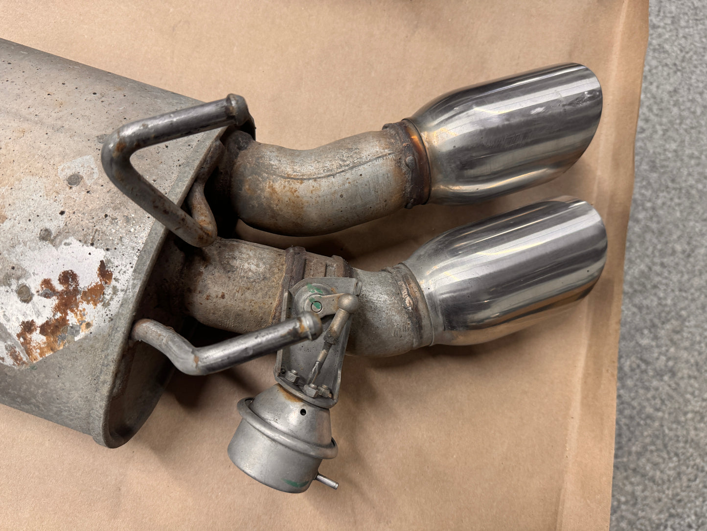 2012-2015 Chevrolet Camaro OEM Quad Tip Mufflers RH LH Pair Used