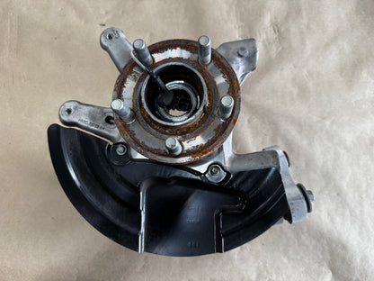 2024-2026 Ford Mustang GT RH Passenger Side Rear Spindle Knuckle Hub - OEM