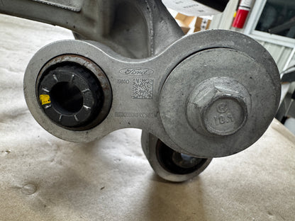 2024-2026 Ford Mustang GT RH Passenger Side Rear Spindle Knuckle Hub - OEM