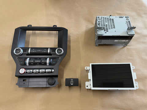 2022 Ford Mustang GT Touch Screen, Face Plate, Radio, Module USB Port
