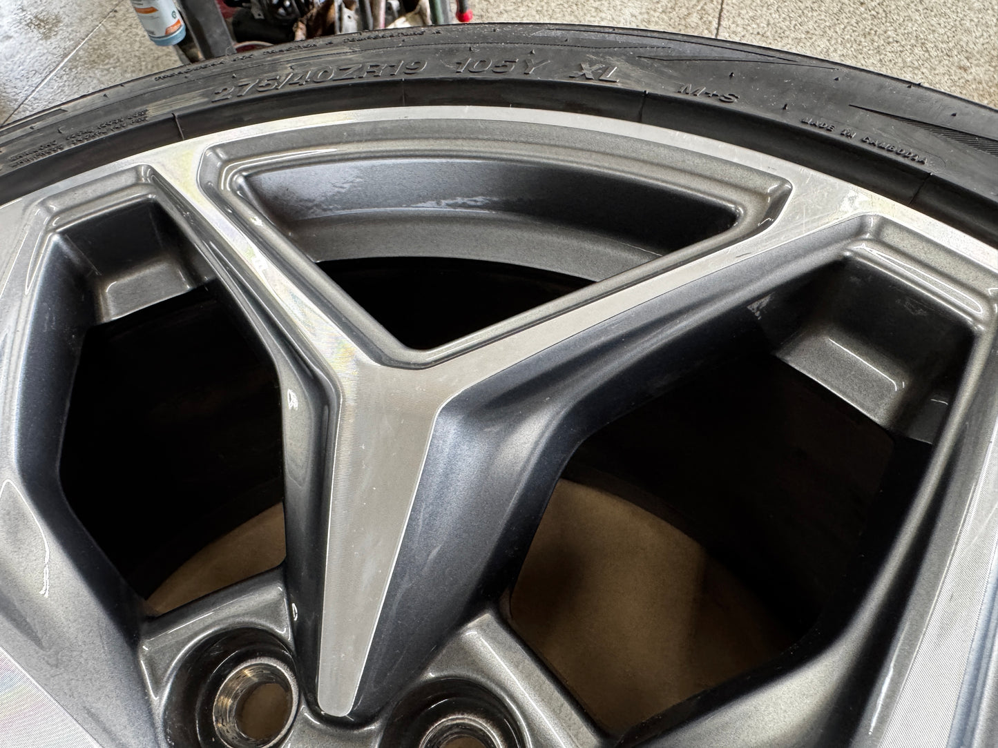 2024-2026 Ford Mustang GT 5.0 19x9.5" Wheel Rim Salient 275/40/19 OEM