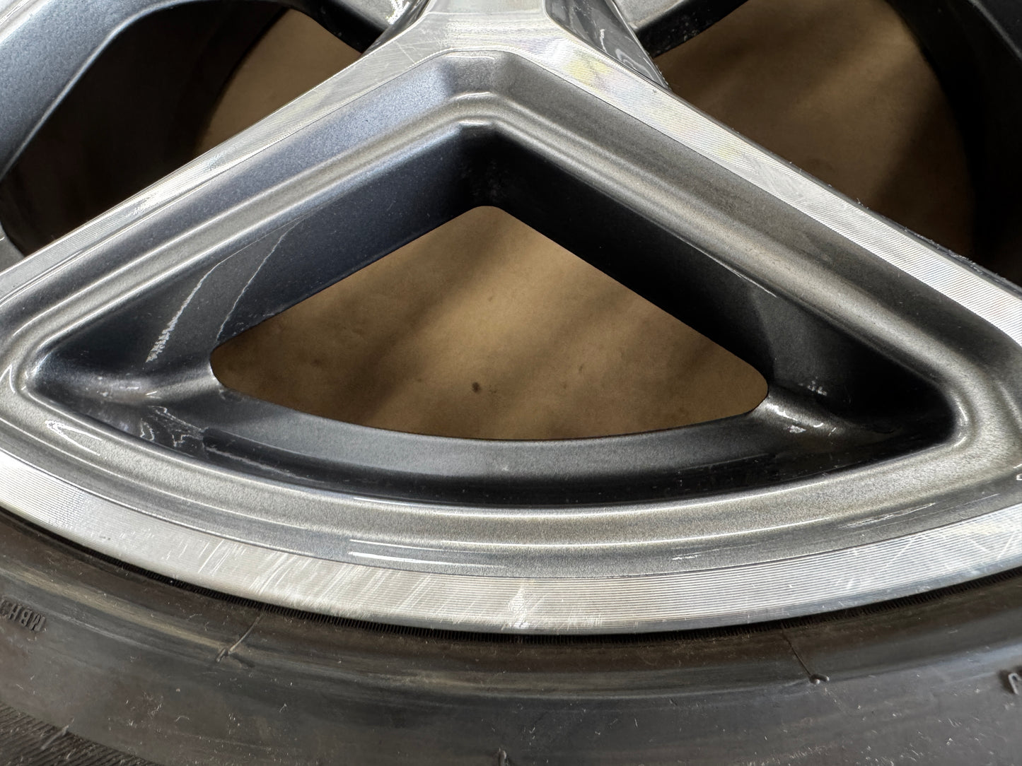 2024-2026 Ford Mustang GT 5.0 19x9.5" Wheel Rim Salient 275/40/19 OEM