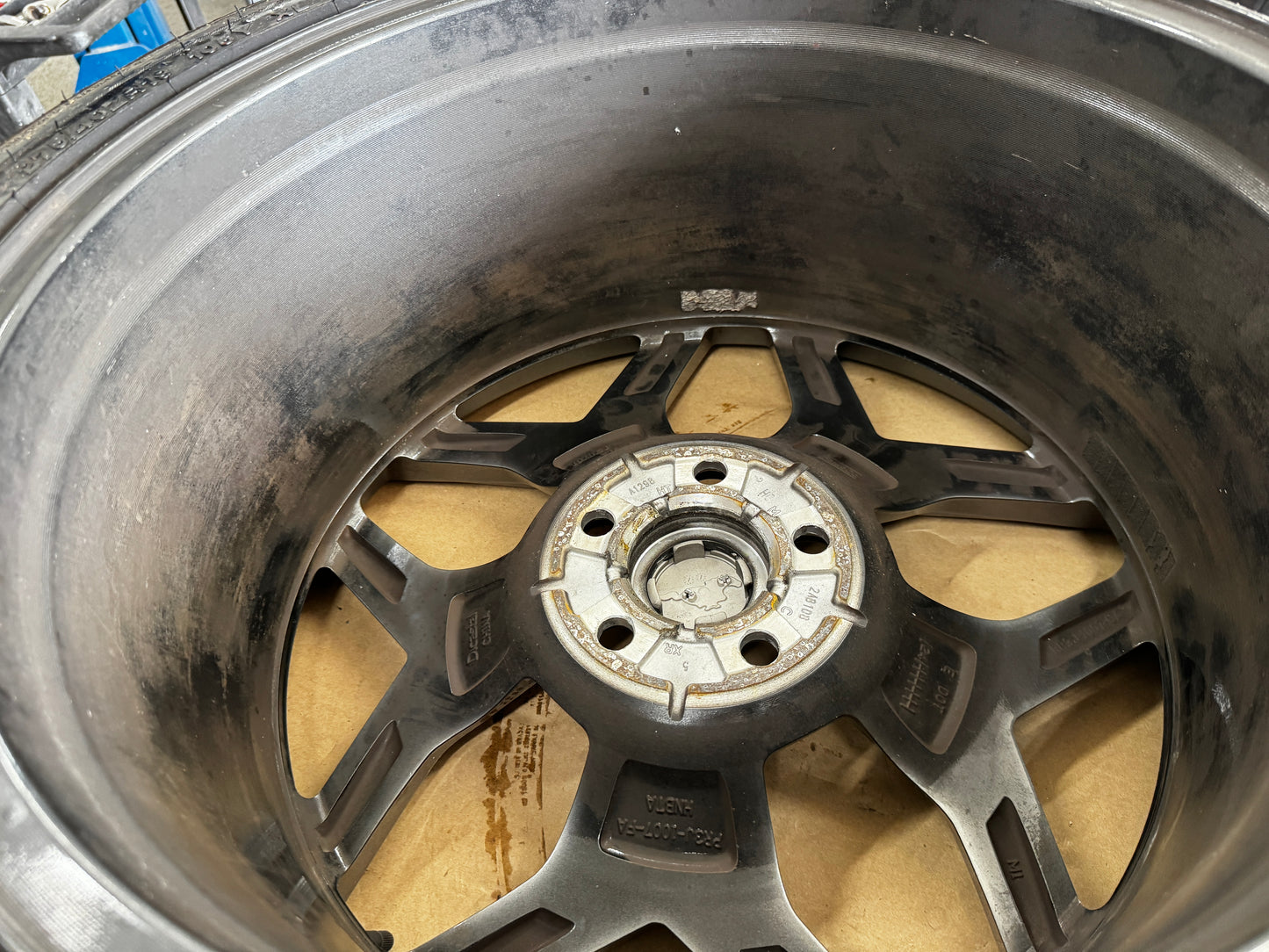 2024-2026 Ford Mustang GT 5.0 19x9.5" Wheel Rim Salient 275/40/19 OEM
