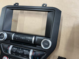 2022 Ford Mustang GT Touch Screen, Face Plate, Radio, Module USB port