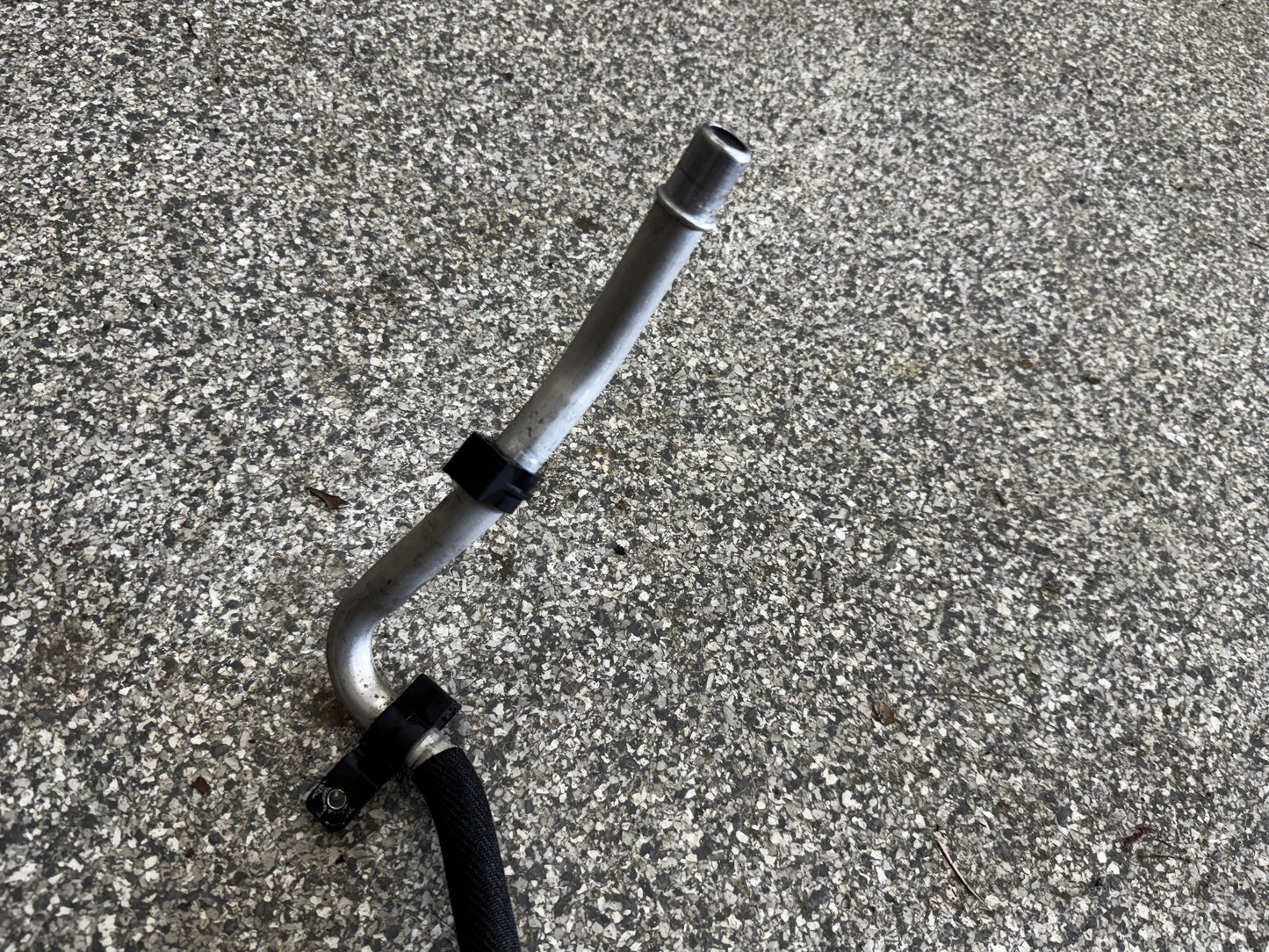 2023-2025 FORD F-250 F-350 F-450 ENGINE COOLANT HOSE PIPE OEM